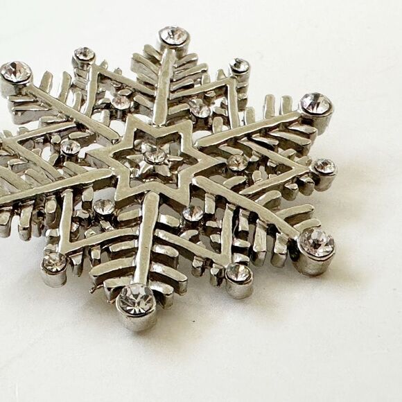Silver Tone Rhinestone Snowflake Brooch Pin - Picture 3 of 5